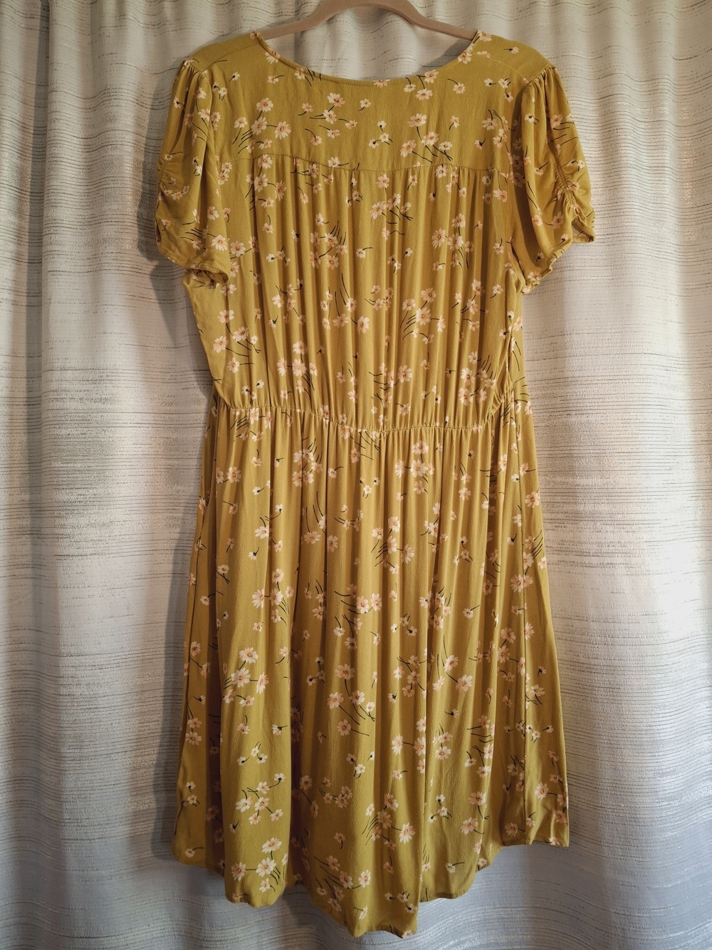 American Eagle Outfitters Mustard Yellow Floral V-Neck Dress Large - Picture 5 of 5